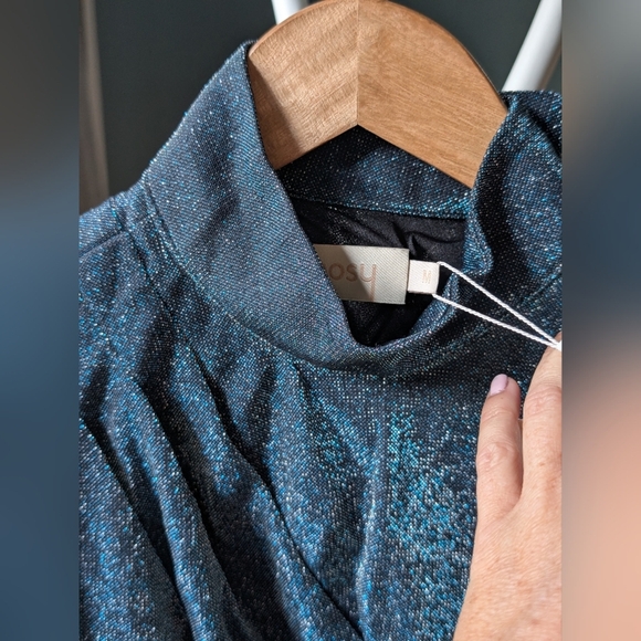 94. Shimmering One-Shoulder Dress in Black And Blue 💙 - Picture 2 of 6